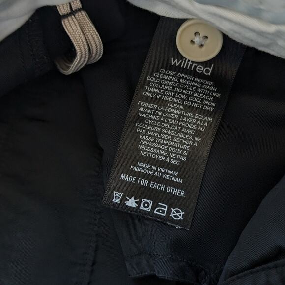 Wilfred Aritzia Effortless Black Pleated High-rise Pants, size 00 - Picture 10 of 10